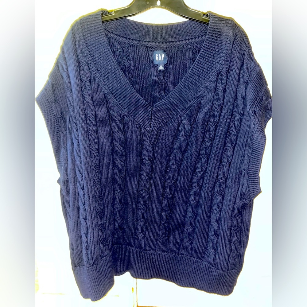 GAP Sweater Vest